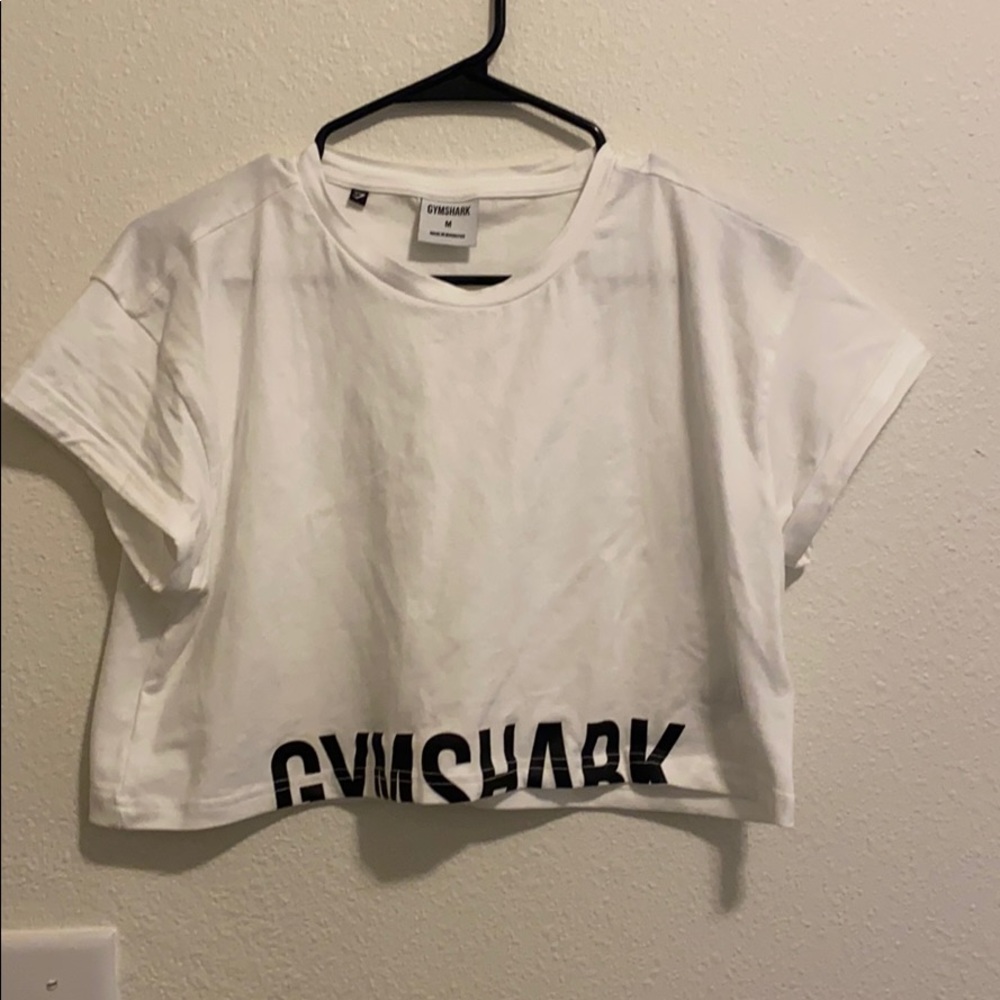 Crop gymshark shirt